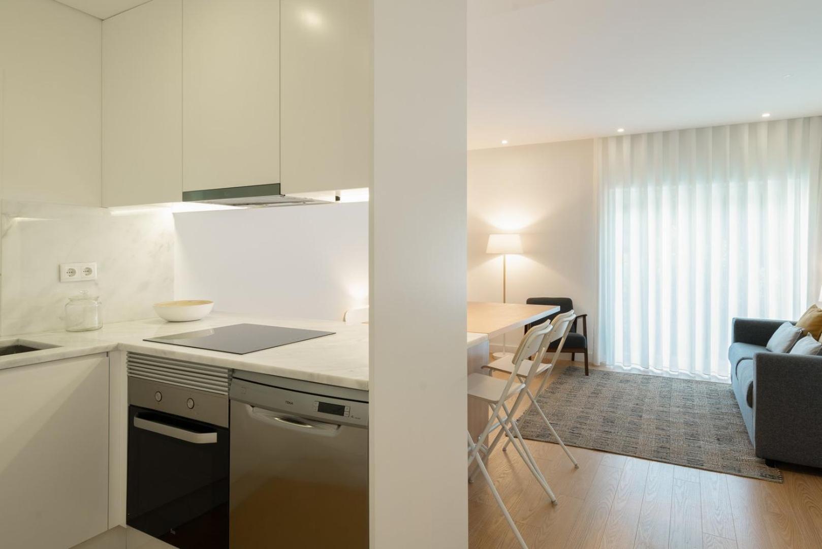 Guestready - Modern 2-Bedroom Apt In Cedofeita Porto Exterior photo