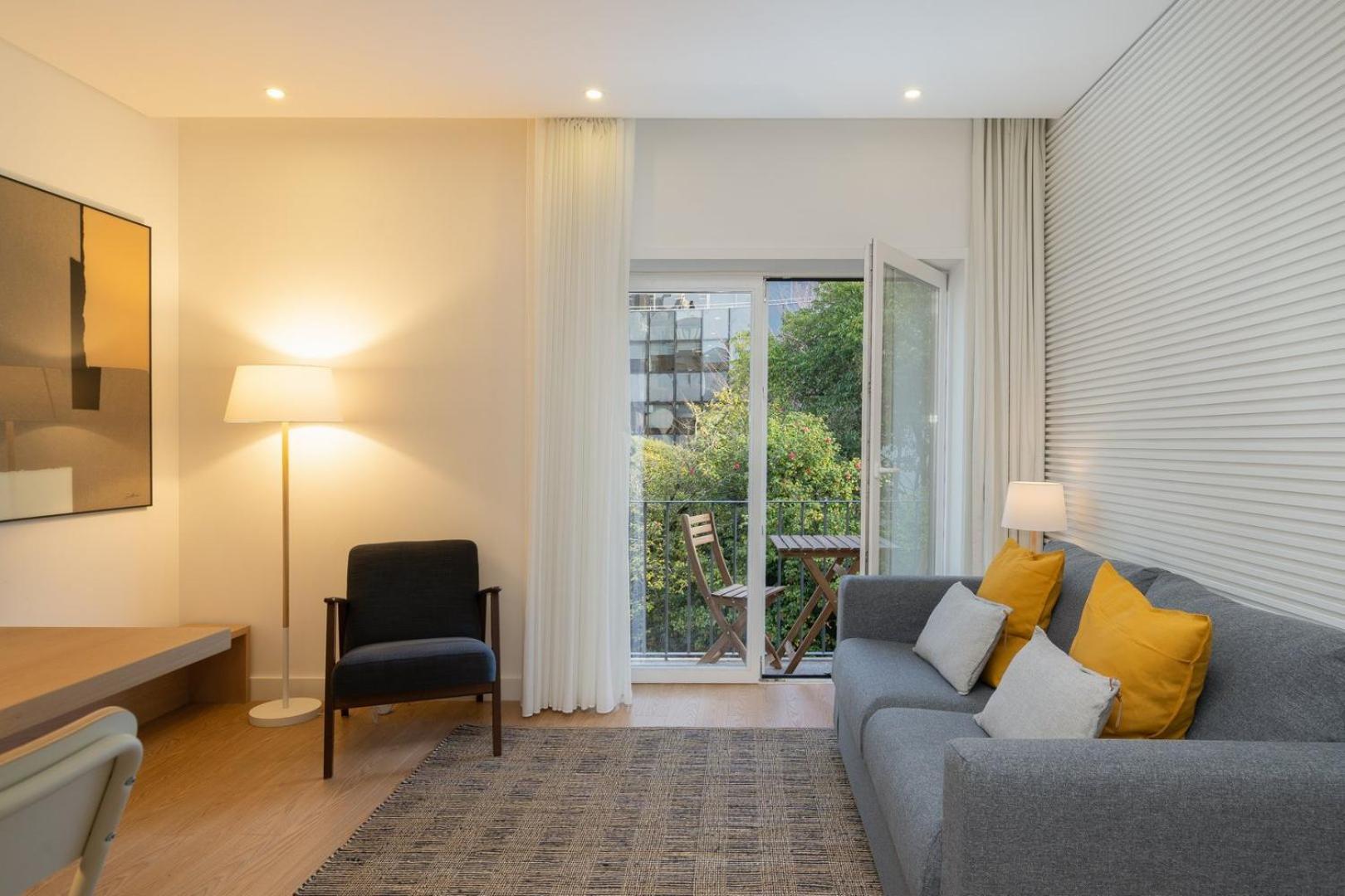 Guestready - Modern 2-Bedroom Apt In Cedofeita Porto Exterior photo